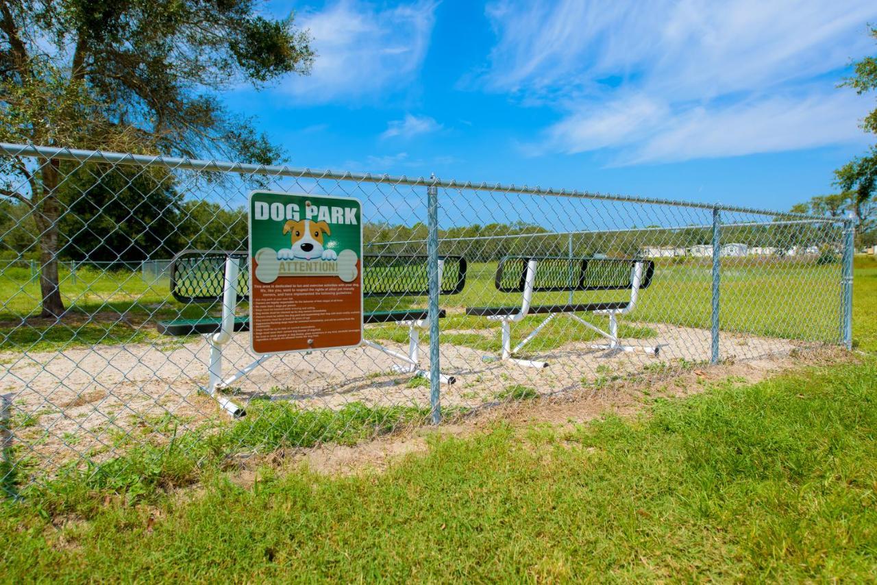 Three Lakes - Rv Resort Hudson Exterior photo